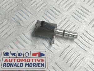 Used Oil pressure switch Volkswagen Golf VII (AUA) 1.6 TDI 4Motion 16V Price € 30,00 Inclusive VAT offered by Automaterialen Ronald Morien B.V.