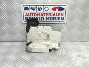 Begagnade Dörrmekanism, 4-dörrars, höger bak Audi A8 Pris € 68,99 Inklusive moms erbjuds av Automaterialen Ronald Morien B.V.