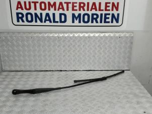 Used Front wiper arm Audi A8 Price € 30,00 Inclusive VAT offered by Automaterialen Ronald Morien B.V.