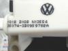 Tank flap lock motor from a Volkswagen Passat Variant (3G5) 1.4 TSI GTE 16V 2019