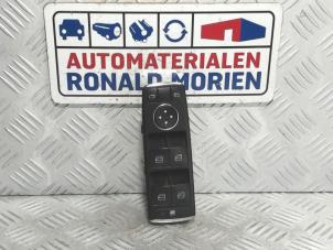 Used Electric window switch Mercedes E Estate (S212) E-250 CDI 16V BlueEfficiency Price € 39,00 Margin scheme offered by Automaterialen Ronald Morien B.V.