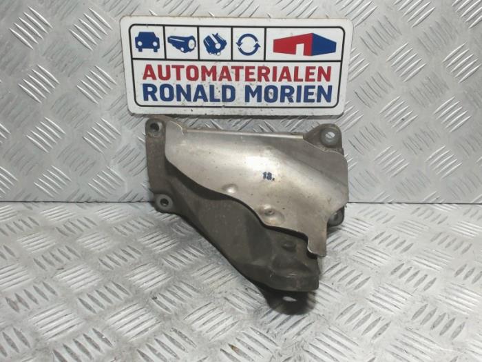 Used Engine mount BMW M3 (E92) 4.0 V8 32V Price € 25,00 Margin scheme offered by Automaterialen Ronald Morien B.V.
