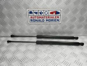 Used Set of tailgate gas struts Volkswagen Golf VII (AUA) 2.0 TDI 150 16V Price € 30,00 Inclusive VAT offered by Automaterialen Ronald Morien B.V.