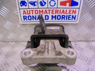 Used Engine mount Opel Karl 1.0 12V Price € 20,00 Margin scheme offered by Automaterialen Ronald Morien B.V.