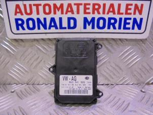 Usados Ordenadores de iluminición de curva Audi Q3 Precio € 99,00 IVA incluido ofrecido por Automaterialen Ronald Morien B.V.