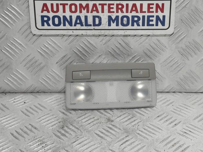 Begagnade Innerbelysning, fram Opel Zafira Tourer (P12) 1.4 Turbo 16V Ecotec Pris € 15,00 Marginaltabell erbjuds av Automaterialen Ronald Morien B.V.