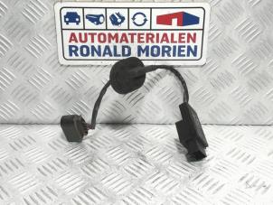 Usados Módulo combustible ADM Volkswagen Polo V (6R) 1.2 TSI 16V BlueMotion Technology Precio € 25,00 Norma de margen ofrecido por Automaterialen Ronald Morien B.V.