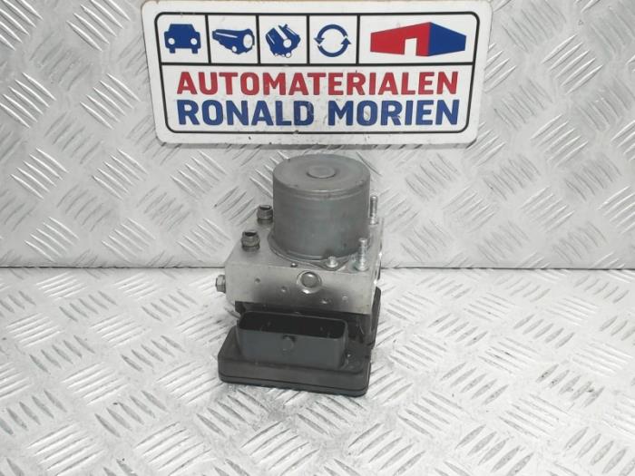 ABS pump from a Volkswagen Polo V (6R) 1.2 TSI 16V BlueMotion Technology 2014