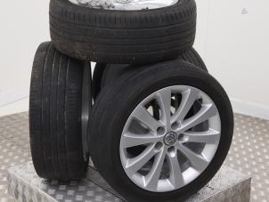 Usados Juego de llantas deportivas + neumáticos Opel Meriva 1.4 Turbo 16V ecoFLEX Precio € 250,00 Norma de margen ofrecido por Automaterialen Ronald Morien B.V.