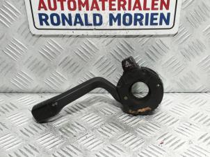 Usagé Commutateur feu clignotant Volkswagen Corrado 2.8 VR6 Prix € 29,00 Règlement à la marge proposé par Automaterialen Ronald Morien B.V.