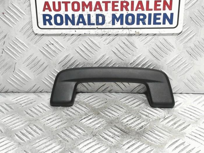 Gebrauchte Handgriff Audi A3 Sportback (8YA) 2.0 30 TDI 16V Preis € 9,99 Mit Mehrwertsteuer angeboten von Automaterialen Ronald Morien B.V.