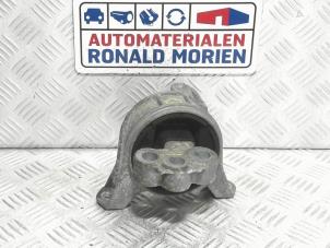 Used Engine mount Opel Astra H (L48) 1.6 16V Twinport Price € 19,00 Margin scheme offered by Automaterialen Ronald Morien B.V.