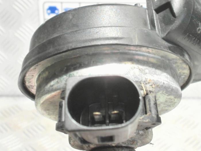 Horn from a Volkswagen Passat CC (357) 2.0 TDI 16V 140 2015