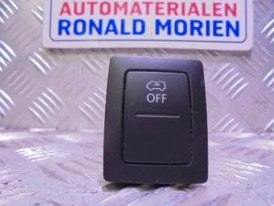 Usagé Commutateur Volkswagen Transporter T5 2.0 BiTDI DRF Prix € 9,00 Règlement à la marge proposé par Automaterialen Ronald Morien B.V.