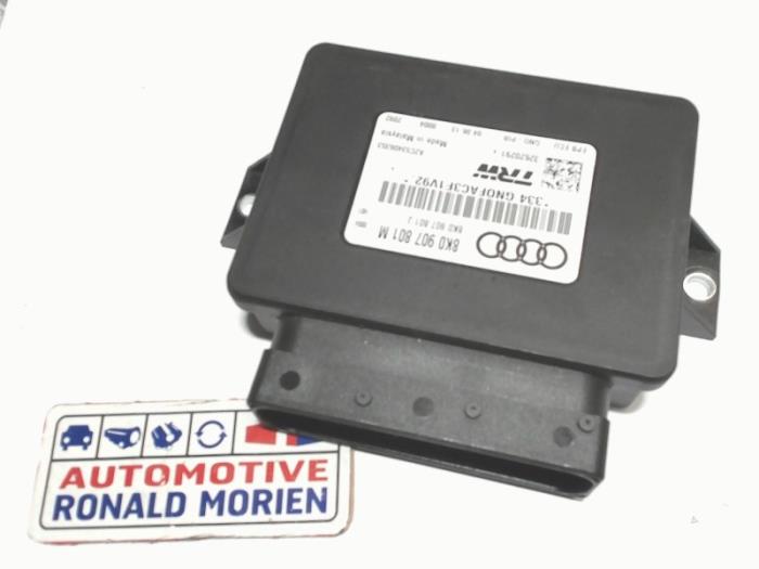 Używane Modul hamulca postojowego Audi A4 Avant (B8) 1.8 TFSI 16V Cena € 25,00 Procedura marży oferowane przez Automaterialen Ronald Morien B.V.
