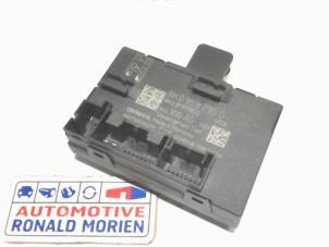 Usados Módulo de cierre centralizado Audi A4 Avant (B8) 1.8 TFSI 16V Precio € 35,00 Norma de margen ofrecido por Automaterialen Ronald Morien B.V.