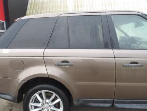 Begagnade Bakdörr, 4-dörrars, höger Landrover Range Rover Sport (LS) 3.0 S TDV6 Pris € 395,00 Marginaltabell erbjuds av Automaterialen Ronald Morien B.V.