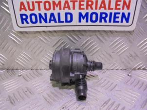 Usados Bomba de agua adicional BMW i3 (I01) i3 120Ah Precio € 90,75 IVA incluido ofrecido por Automaterialen Ronald Morien B.V.