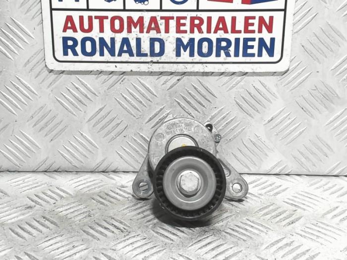 Usados Rodillo tensor correa múltiple Volkswagen Golf Precio € 25,00 IVA incluido ofrecido por Automaterialen Ronald Morien B.V.