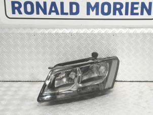 Used Headlight, left Audi Q5 (8RB) 2.0 TFSI 16V Hybrid Quattro Price € 175,00 Inclusive VAT offered by Automaterialen Ronald Morien B.V.