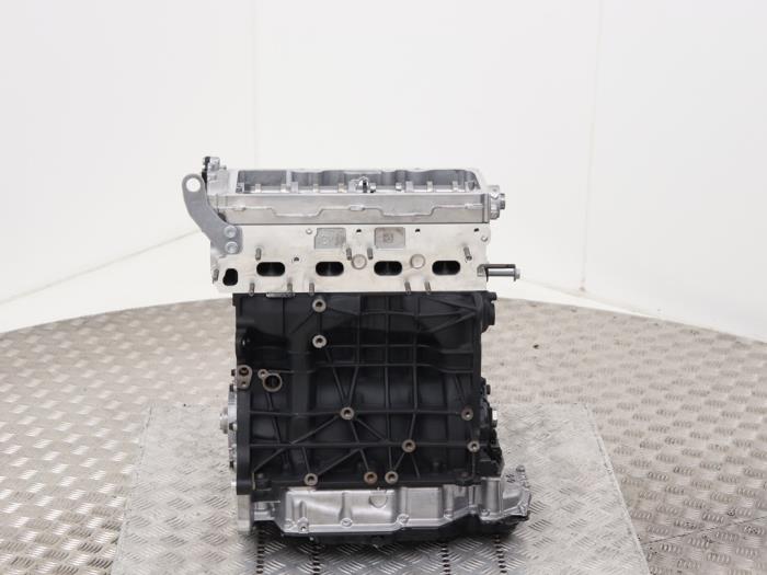 Engine from a Volkswagen Golf VIII (CD1) 2.0 TDI BlueMotion 16V 2021