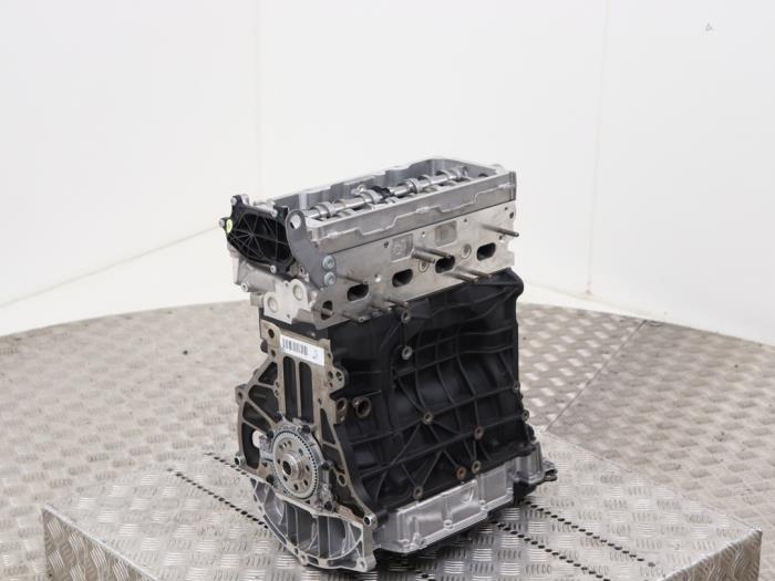 Engine from a Volkswagen Golf VIII (CD1) 2.0 TDI BlueMotion 16V 2021
