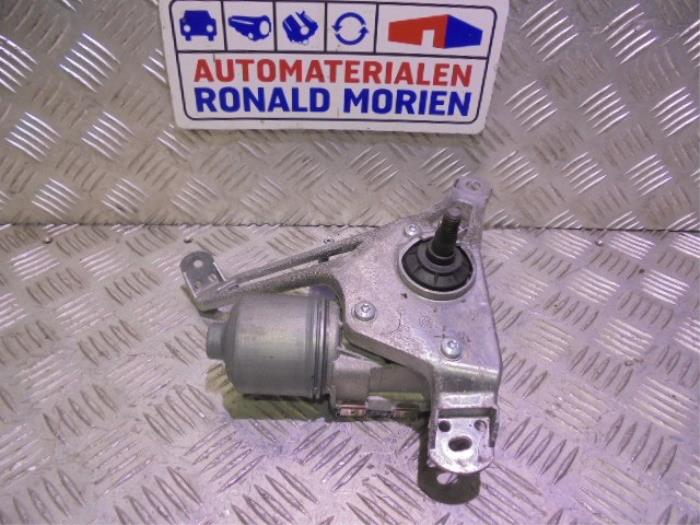Front wiper motor from a BMW i3 (I01) i3 120Ah 2019