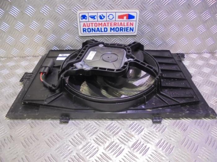 Używane Wentylator BMW i3 (I01) i3 120Ah Cena € 235,95 Z VAT oferowane przez Automaterialen Ronald Morien B.V.