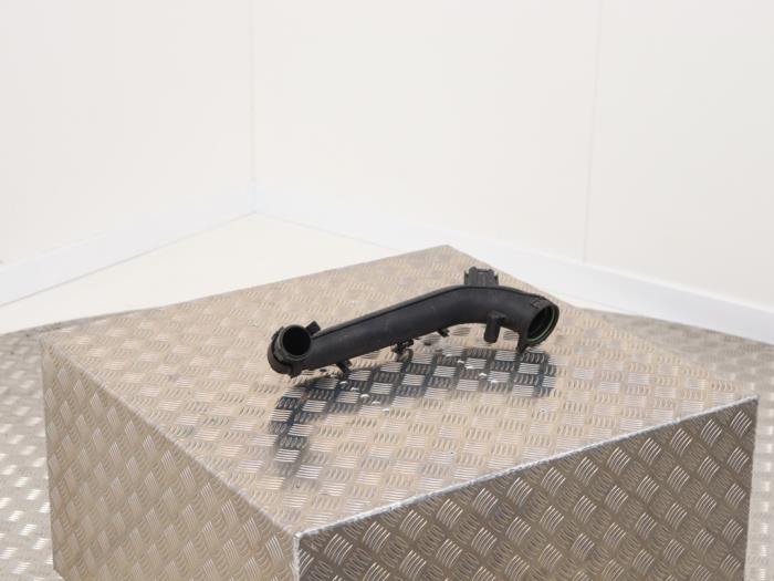 Gebrauchte Intercooler Rohr Volkswagen Jetta IV (162/16A) 1.4 TSI Hybrid 16V Preis € 25,00 Margenregelung angeboten von Automaterialen Ronald Morien B.V.