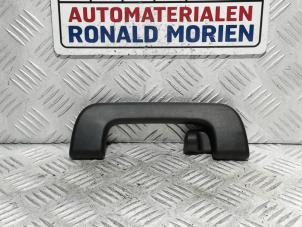Usados Manilla Audi A4 Avant (B8) 1.8 TFSI 16V Precio € 14,99 IVA incluido ofrecido por Automaterialen Ronald Morien B.V.