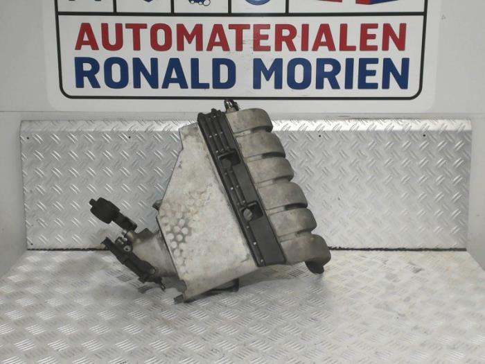Begagnade Insugsrör Volkswagen Golf III (1H1) 2.8 VR6 Pris € 49,00 Marginaltabell erbjuds av Automaterialen Ronald Morien B.V.