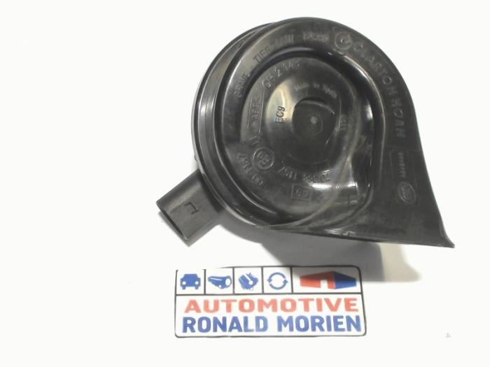 Używane Klakson Volkswagen Jetta IV (162/16A) 1.4 TSI Hybrid 16V Cena € 15,00 Procedura marży oferowane przez Automaterialen Ronald Morien B.V.