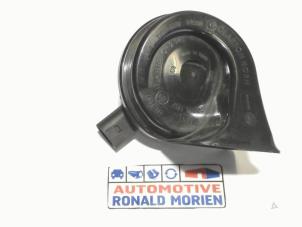 Used Horn Volkswagen Jetta IV (162/16A) 1.4 TSI Hybrid 16V Price € 15,00 Margin scheme offered by Automaterialen Ronald Morien B.V.