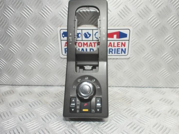 Używane Przelacznik Landrover Range Rover Sport (LS) 3.0 S TDV6 Cena € 95,00 Procedura marży oferowane przez Automaterialen Ronald Morien B.V.