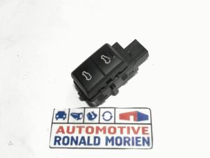 Used Sunroof switch Landrover Range Rover Sport (LS) 3.0 S TDV6 Price € 7,50 Margin scheme offered by Automaterialen Ronald Morien B.V.