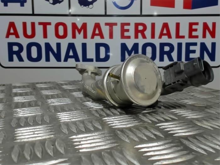 Używane Zawór EGR Audi RS 5 (8T3) RS5 4.2 V8 32V Cena € 35,00 Procedura marży oferowane przez Automaterialen Ronald Morien B.V.