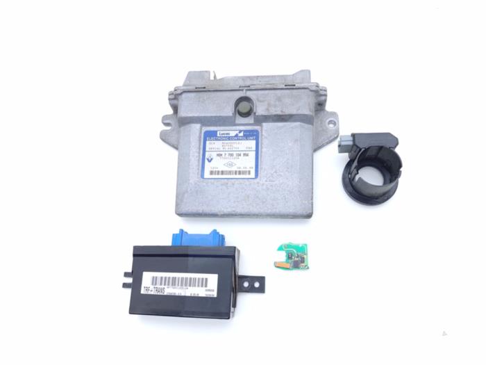 Used Engine management computer Renault Kangoo Express (FC) 1.9 D 65 Price € 45,00 Margin scheme offered by Automaterialen Ronald Morien B.V.