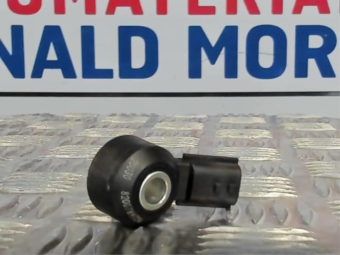 Klopfsensor van een Renault Megane IV (RFBB) 1.2 Energy TCE 130 2020