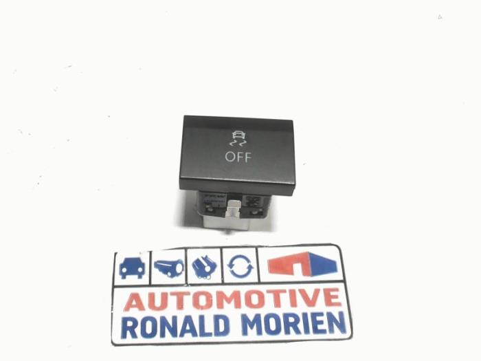 Używane Przelacznik ESP Volkswagen Polo V (6R) 1.2 TSI Cena € 4,99 Procedura marży oferowane przez Automaterialen Ronald Morien B.V.