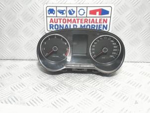 Używane Tablica rozdzielcza Volkswagen Polo V (6R) 1.2 TSI Cena € 75,00 Procedura marży oferowane przez Automaterialen Ronald Morien B.V.