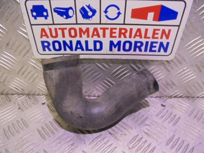 Gebrauchte Intercooler Rohr Landrover Range Rover Sport (LS) 3.0 S TDV6 Preis € 29,00 Margenregelung angeboten von Automaterialen Ronald Morien B.V.