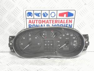 Used Instrument panel Opel Movano Combi 2.5 DTI Price € 35,00 Margin scheme offered by Automaterialen Ronald Morien B.V.