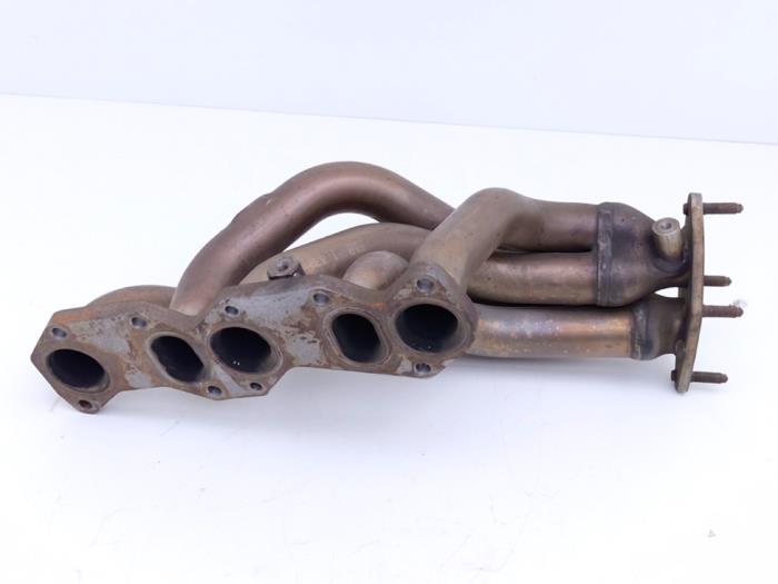 Gebrauchte Abgaskrümmer Volkswagen Passat (3B2) 2.3 VR5 Preis € 75,00 Margenregelung angeboten von Automaterialen Ronald Morien B.V.