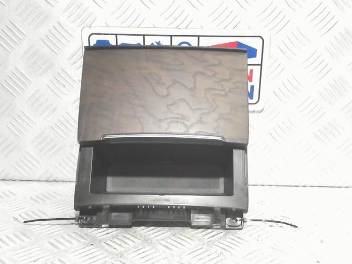 Front bumper trim