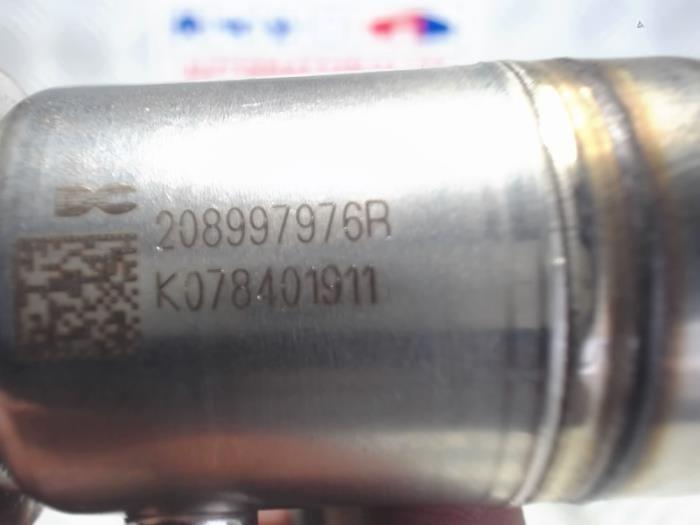 Adblue Injektor van een Mercedes-Benz Vito Tourer (447.7) 1.7 110 CDI 16V 2021