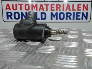 Used Camshaft adjuster BMW 2 serie Active Tourer (F45) 220i 2.0 TwinPower Turbo 16V Price € 65,00 Margin scheme offered by Automaterialen Ronald Morien B.V.