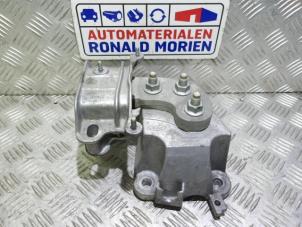 Used Engine mount Ford Transit Courier 1.0 Ti-VCT EcoBoost 12V Price € 68,99 Inclusive VAT offered by Automaterialen Ronald Morien B.V.