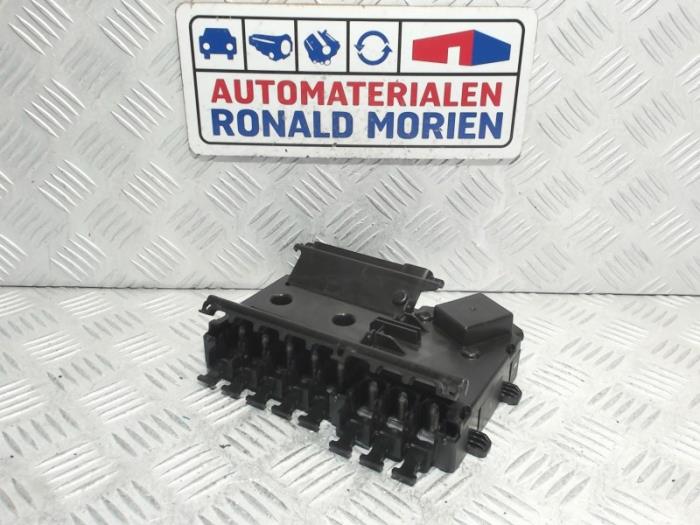 Mercedes W204 Fuse boxes stock