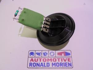 Used Heater resistor Skoda Fabia III Combi (NJ5) 1.0 TSI 12V Price € 5,00 Inclusive VAT offered by Automaterialen Ronald Morien B.V.