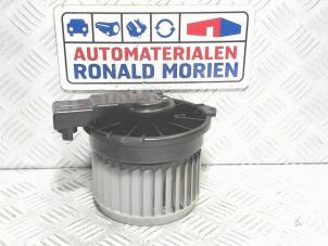 Usados Motor de ventilador de calefactor Peugeot iOn iOn Precio € 65,00 Norma de margen ofrecido por Automaterialen Ronald Morien B.V.
